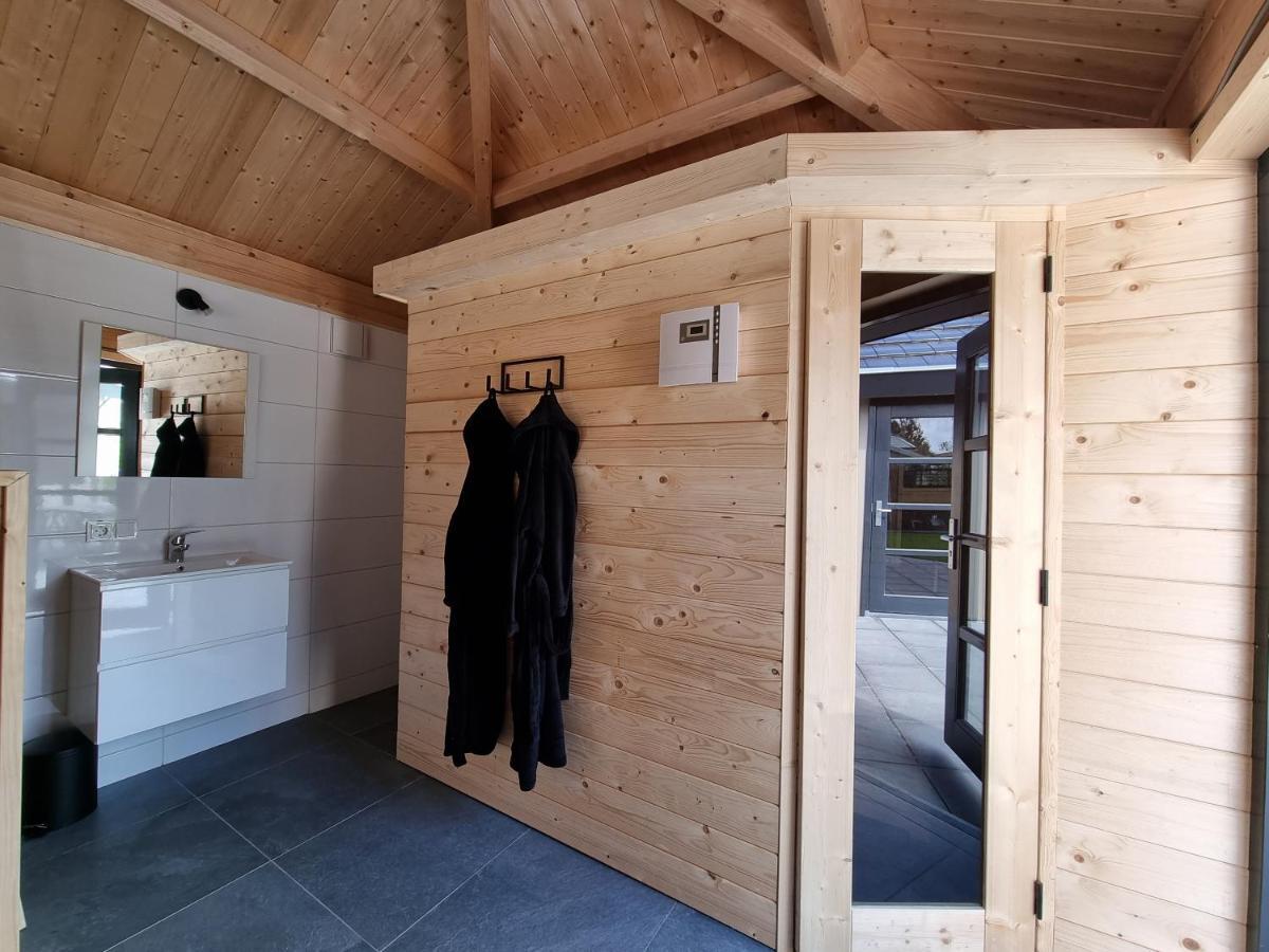 Chalet Met Sauna En Airconditioning Sint-Annaland Exterior foto
